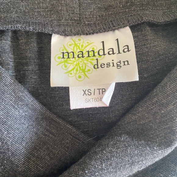 NWT Mandala Design Grey Stretch Pencil Skirt Size XS - Picture 7 of 8